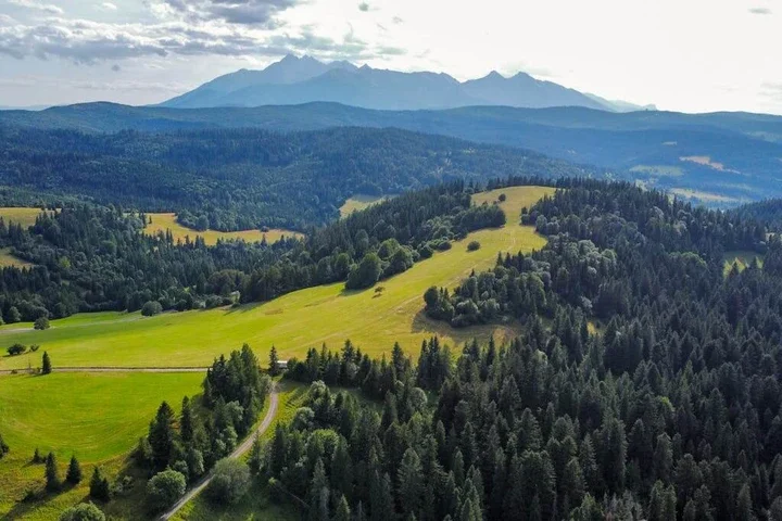 Działki w górach pod zabudowę rekreacyjną – najważniejsze ograniczenia formalne