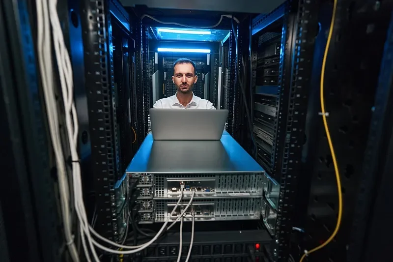 Wybór odpowiedniego hostingu – klucz do stabilności strony internetowej