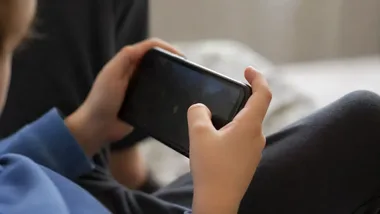 Child grooming w sieci - tak dorosły zdobywa zaufanie dziecka