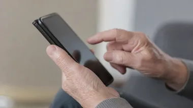 Telefon od „wnuczka” i „policjanta”. Policja ostrzega seniorów