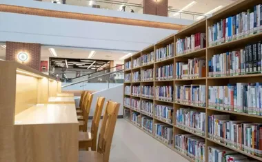 Za kulisami pisania - Wojciech Wolnicki opowiadał w bibliotece