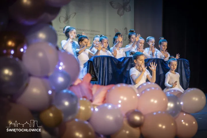 Świętochłowicki koncert poruszył salę i zebrał pomoc dla Helenki