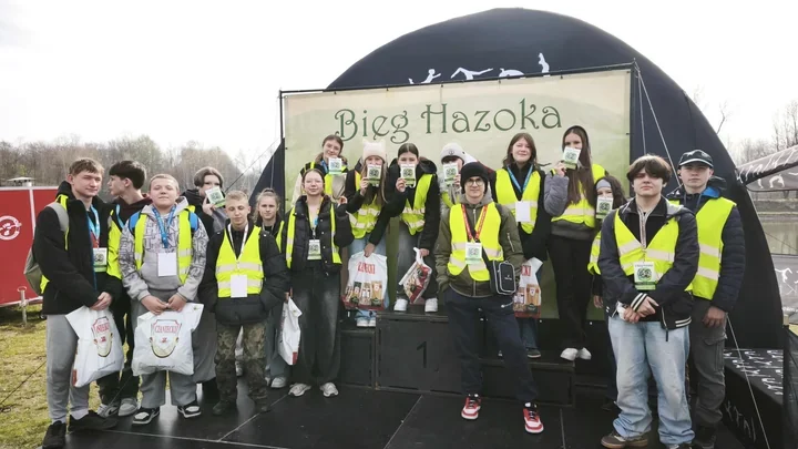 W V Biegu Hazoka to uczniowie z SP2 pilnowali porządku na trasie