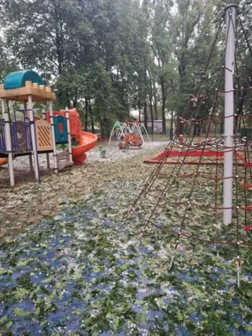 Grad wyłączył plac zabaw w OSiR Skałka. Na razie trzeba poczekać
