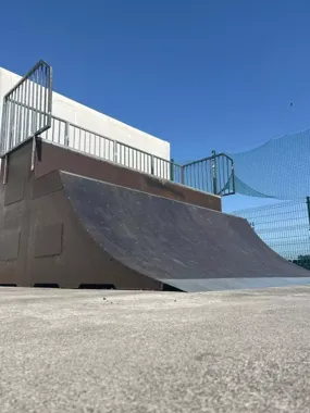 Skatepark w Świętochłowicach znów żyje - pierwsza rampa po remoncie już otwarta