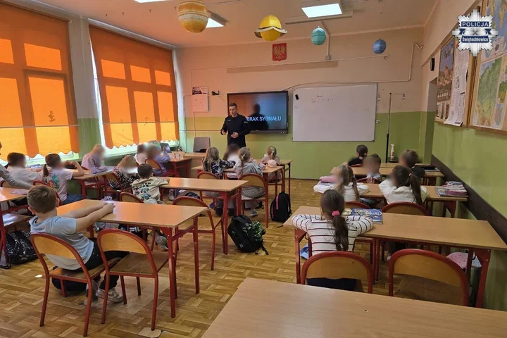 Mały odblask, więcej czasu na reakcję. Policjanci przypomnieli dzieciom zasady