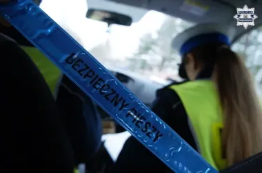 Ciemne ubrania po zmroku zwiększają ryzyko - Policja przypomina o odblaskach