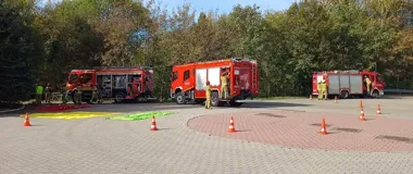 Dwa auta, materiał promieniotwórczy i przedmiot przypominający broń - służby ćwiczyły w Świętochłowicach